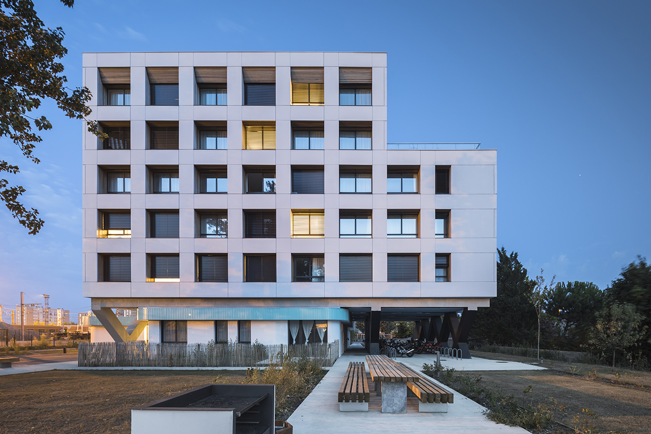 精心设计的铁路公寓,保护与扩展的完美结合-3