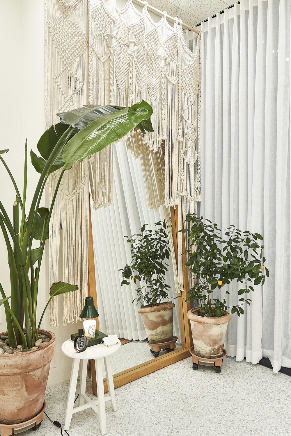 白色与木质的碰撞，15 平小空间的魅力设计-12