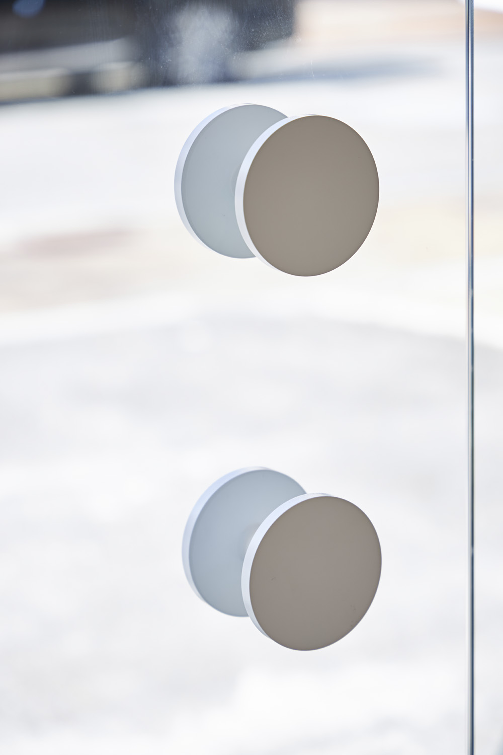 明亮氛围的 22 平米白色与木色调餐厅-15