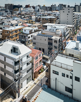 小森町公寓综合楼丨日本丨SEITARO ASO ARCHITECTURE INC.
