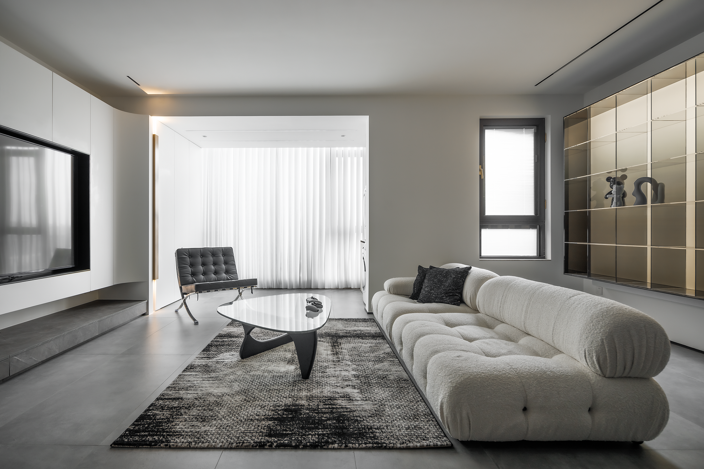 酷但“居家”,隐形收纳+“大平层”视野,无短板全能型暗调极简丨中国上海-30