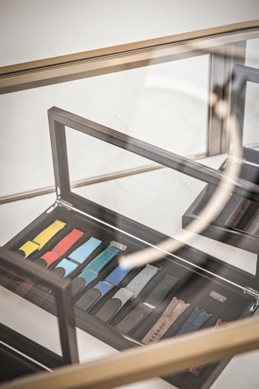 【604期】写实版《记忆的永恒》,钟表维修行业匠人的初心体验店-43