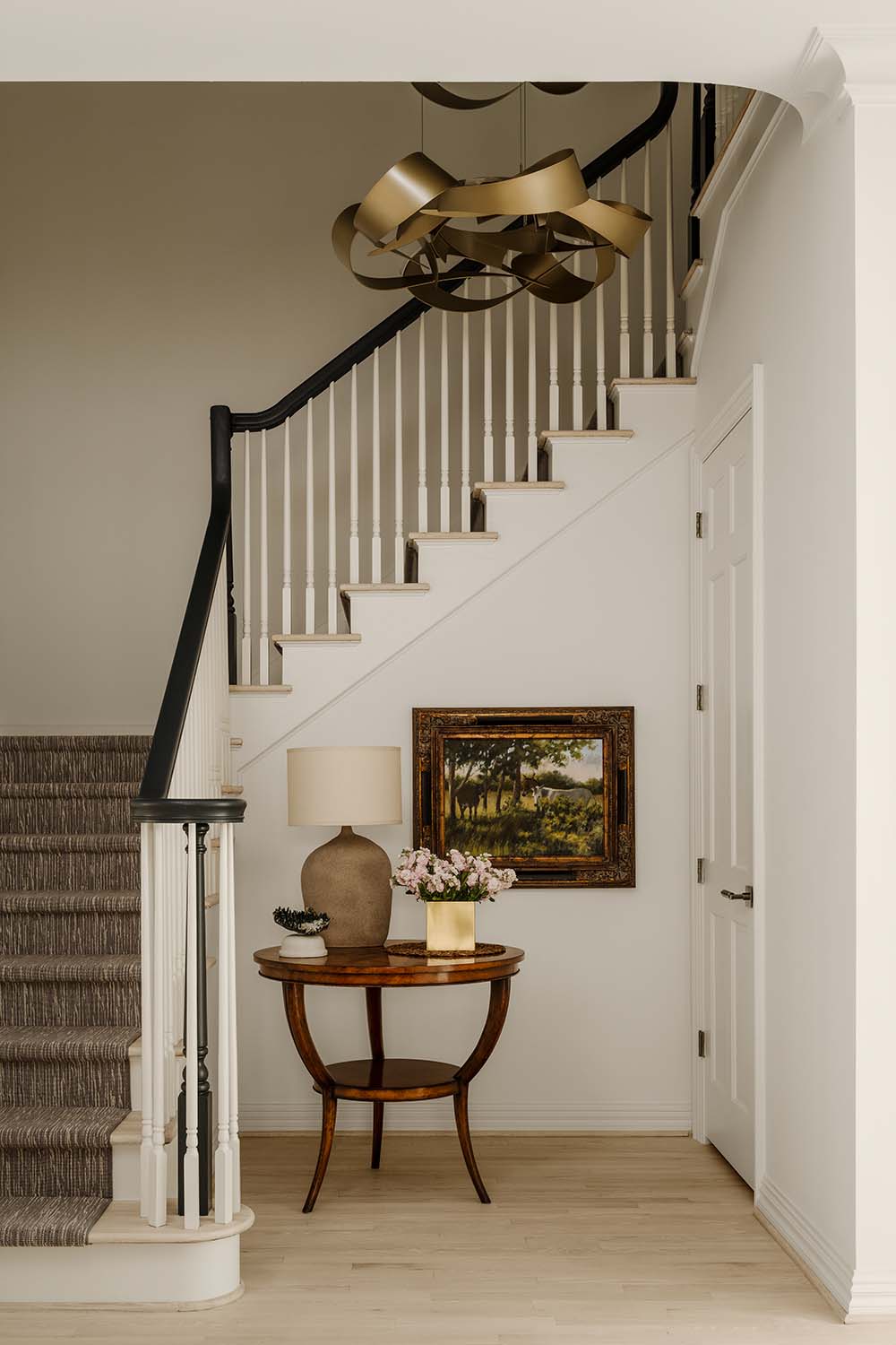 这里 Lu·e 表意不明确，难以准确理解其确切含义，无法完成整句准确翻译 丨Joshua Smith,Inc.-7