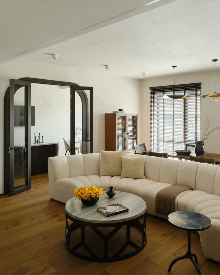 00后的网红小姐姐居然喜欢这样的设计风格-6