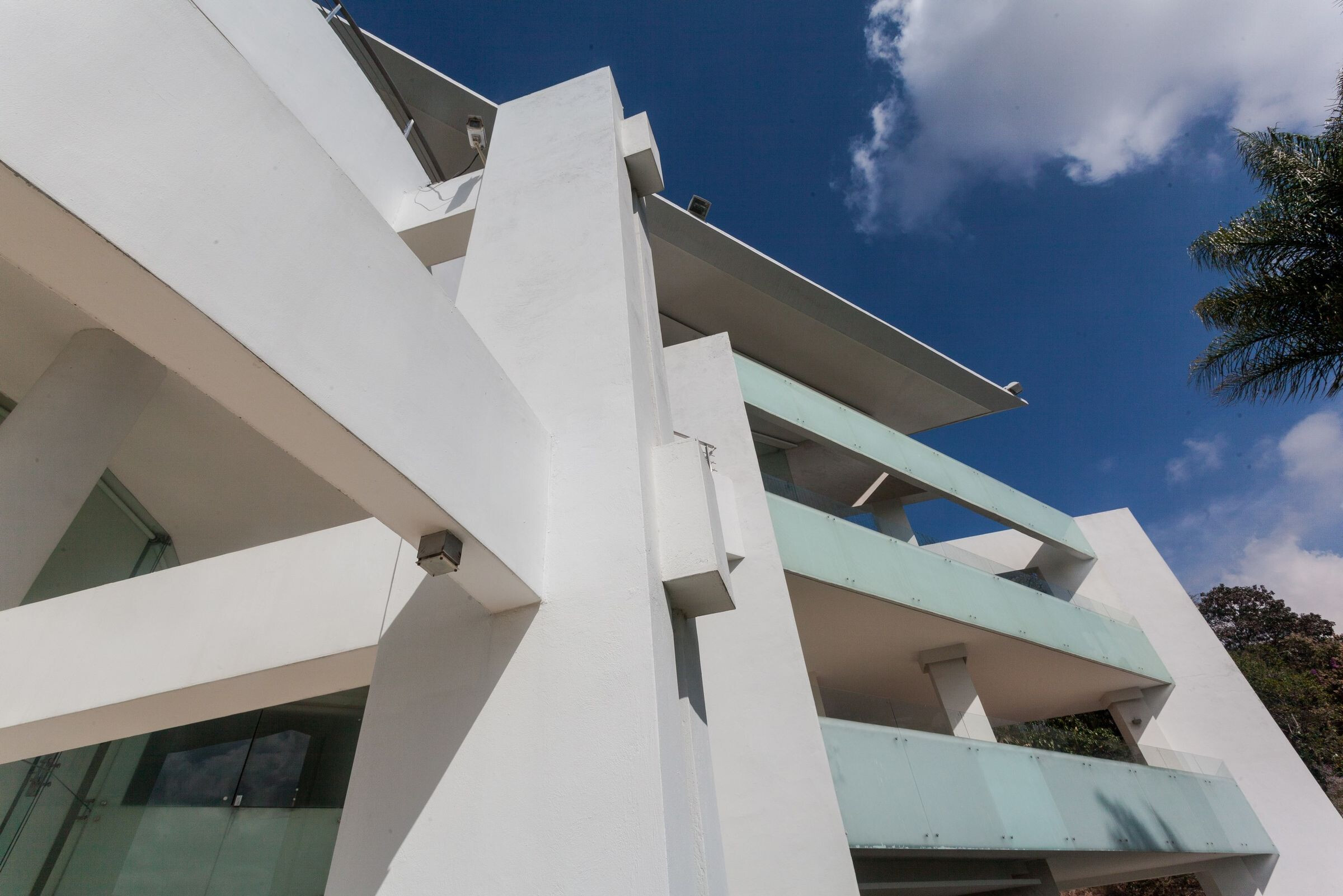 委内瑞拉螺旋形透明别墅，诠释轻盈与通透-15