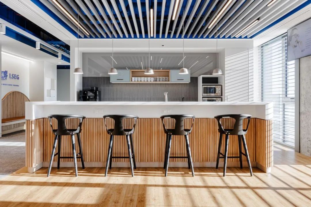 波兰金融公司办公设计丨波兰格丁尼亚丨Workplace-54