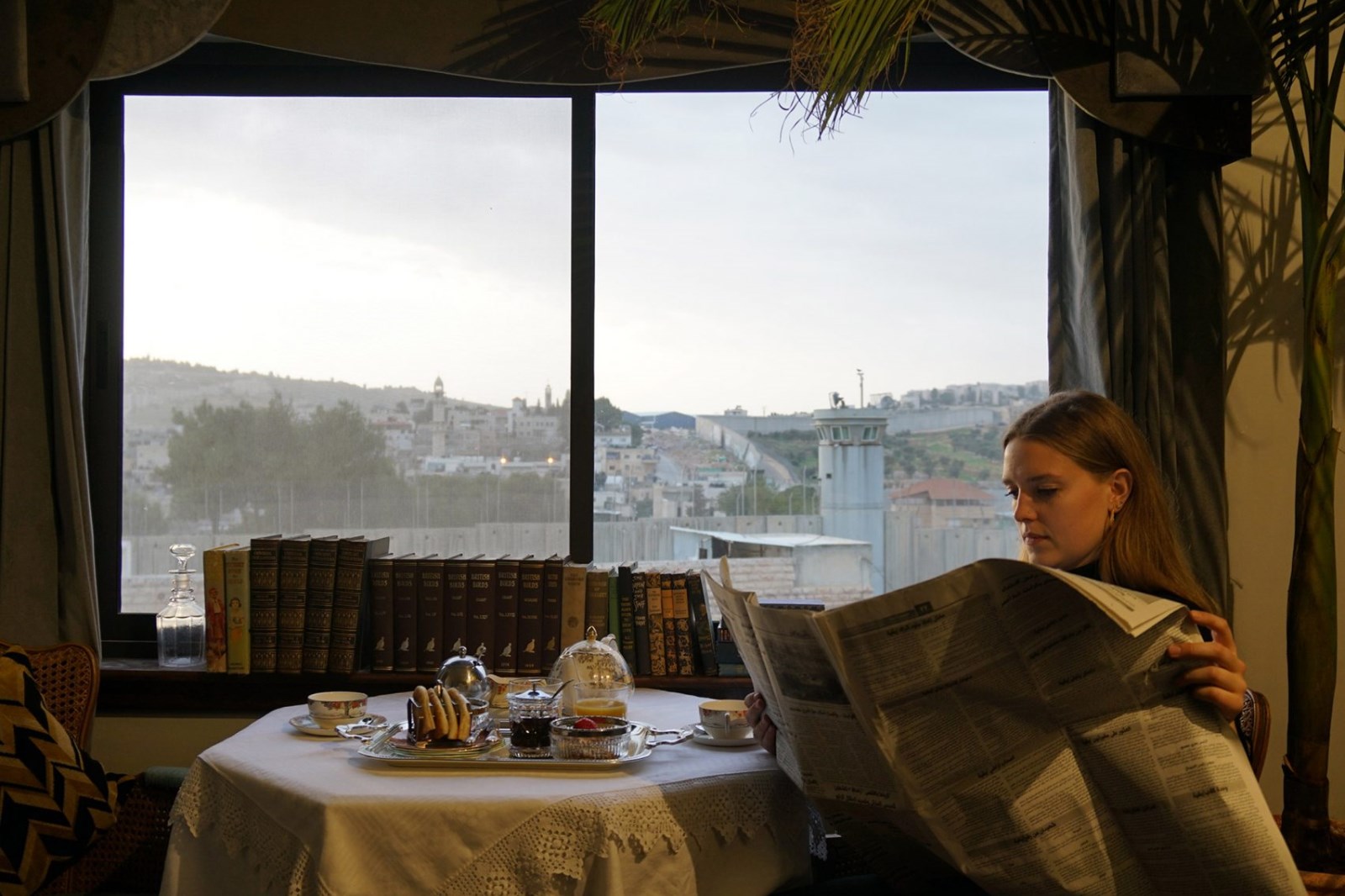 班克斯打造“隔离墙”艺术酒店-1