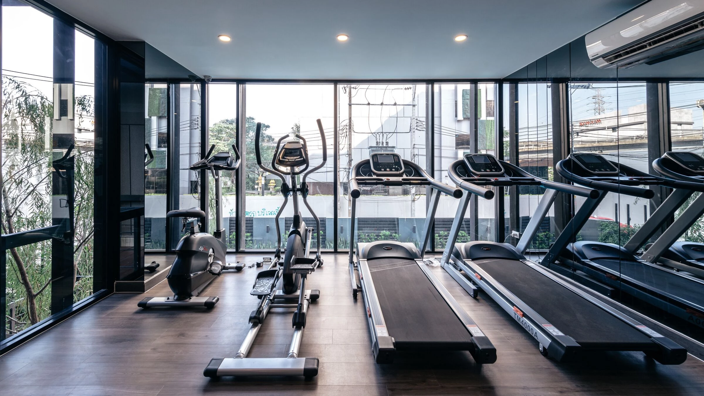 曼谷 TEAK Jenga 公寓 | 自然与城市的和谐交融-20