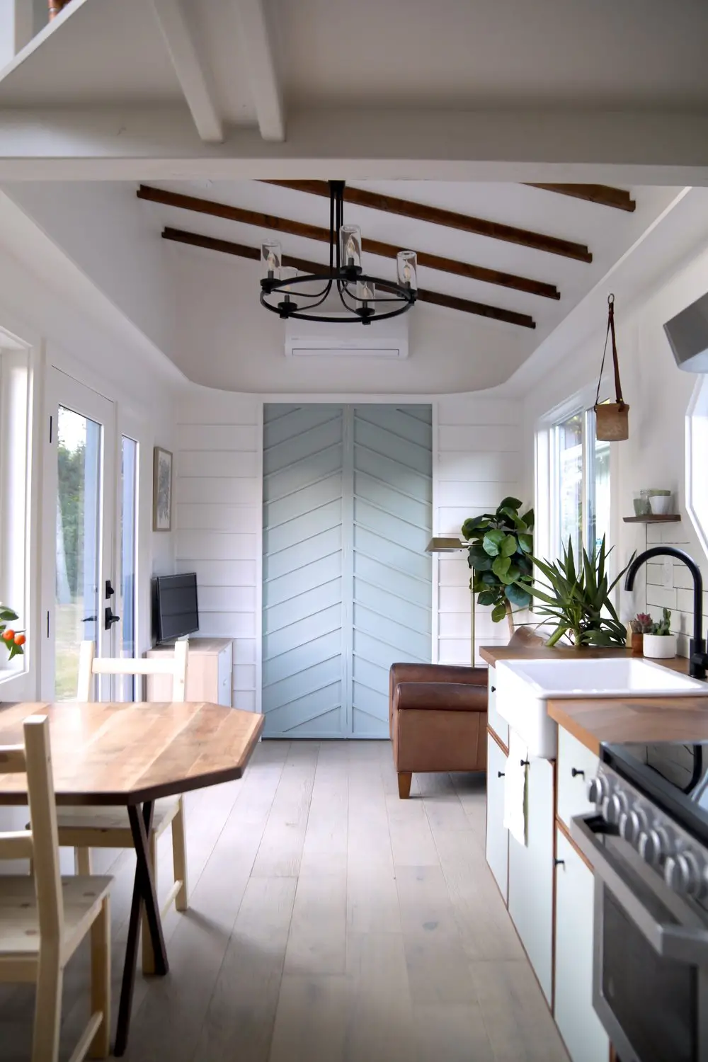 24m2 集装箱小屋，现代设计，功能齐全-5