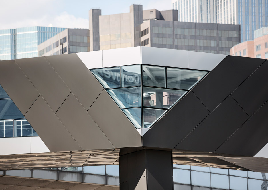 多伦多会议中心黑白桥-7