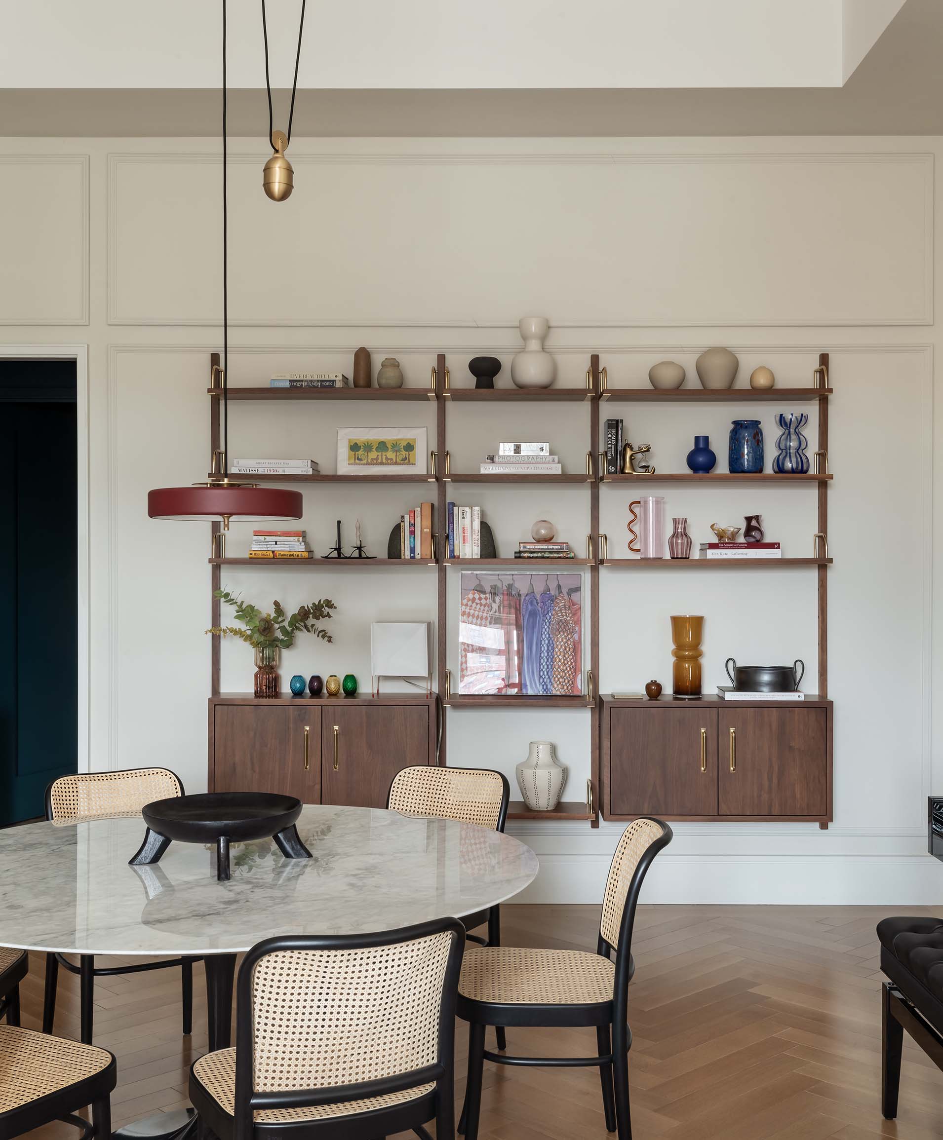 家外之家;宾至如归的地方 (注:此表达在日常中有固定含义,两种都较常用且贴合,严格按只提供唯一答案的要求,此处可选用家外之家)
最终翻译:家外之家丨GhanaUpper West-14