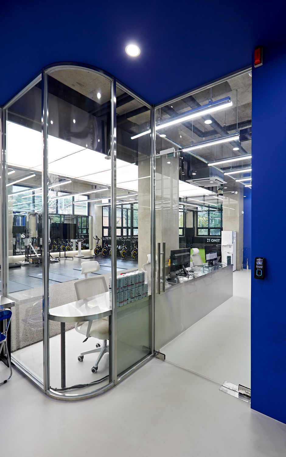 韩国 120 平现代风格运动中心，极简设计的魅力-15