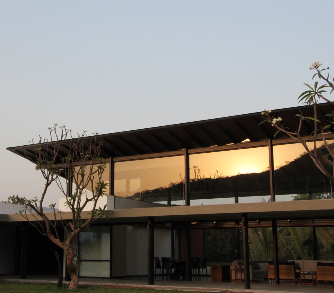 双胞胎别墅 | 红土墙与芒果树的庭院式家园-98