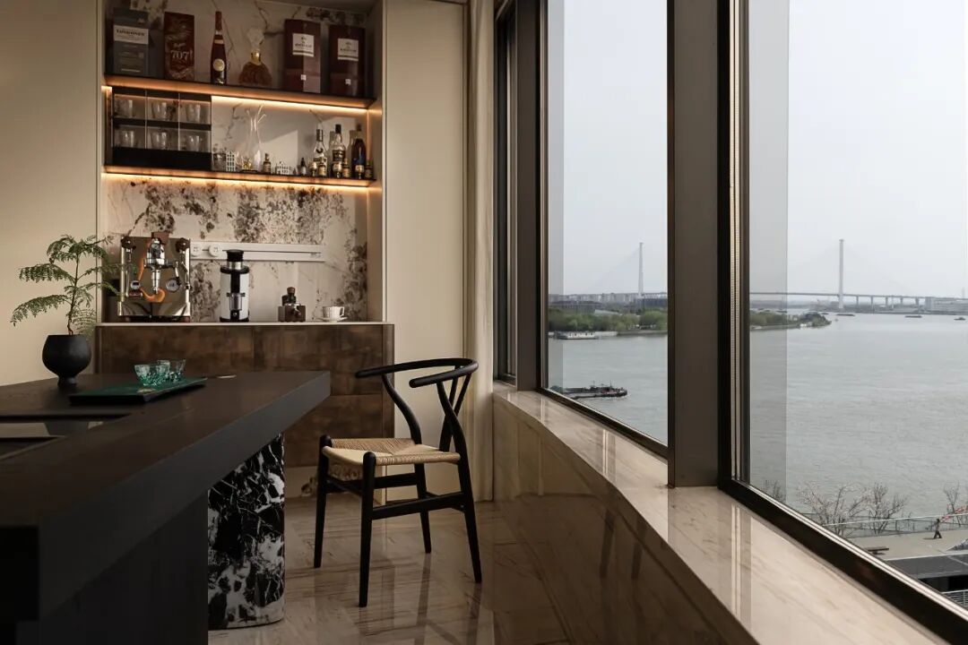 江景流动处，生活悄然盛放—重塑228㎡徐汇滨江宝能公馆游艇大宅的光与序-60