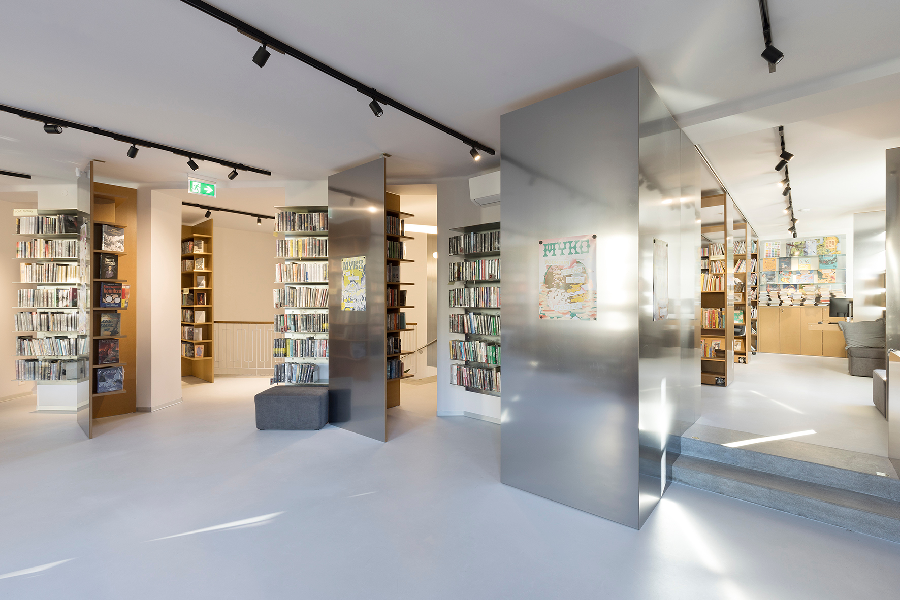 旧市政厅改造为社区图书馆丨斯洛伐克布拉迪斯拉发-41