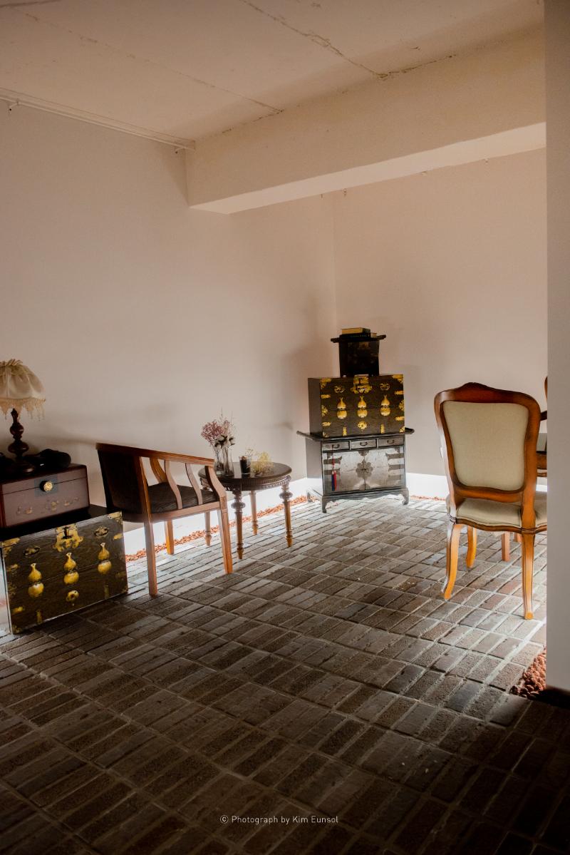 22 坪卡啡厅，素雅白诠释轻松氛围-7