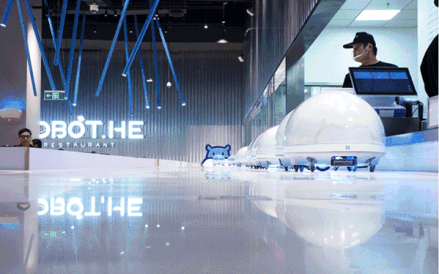 阿里巴巴盒马机器人餐厅-2