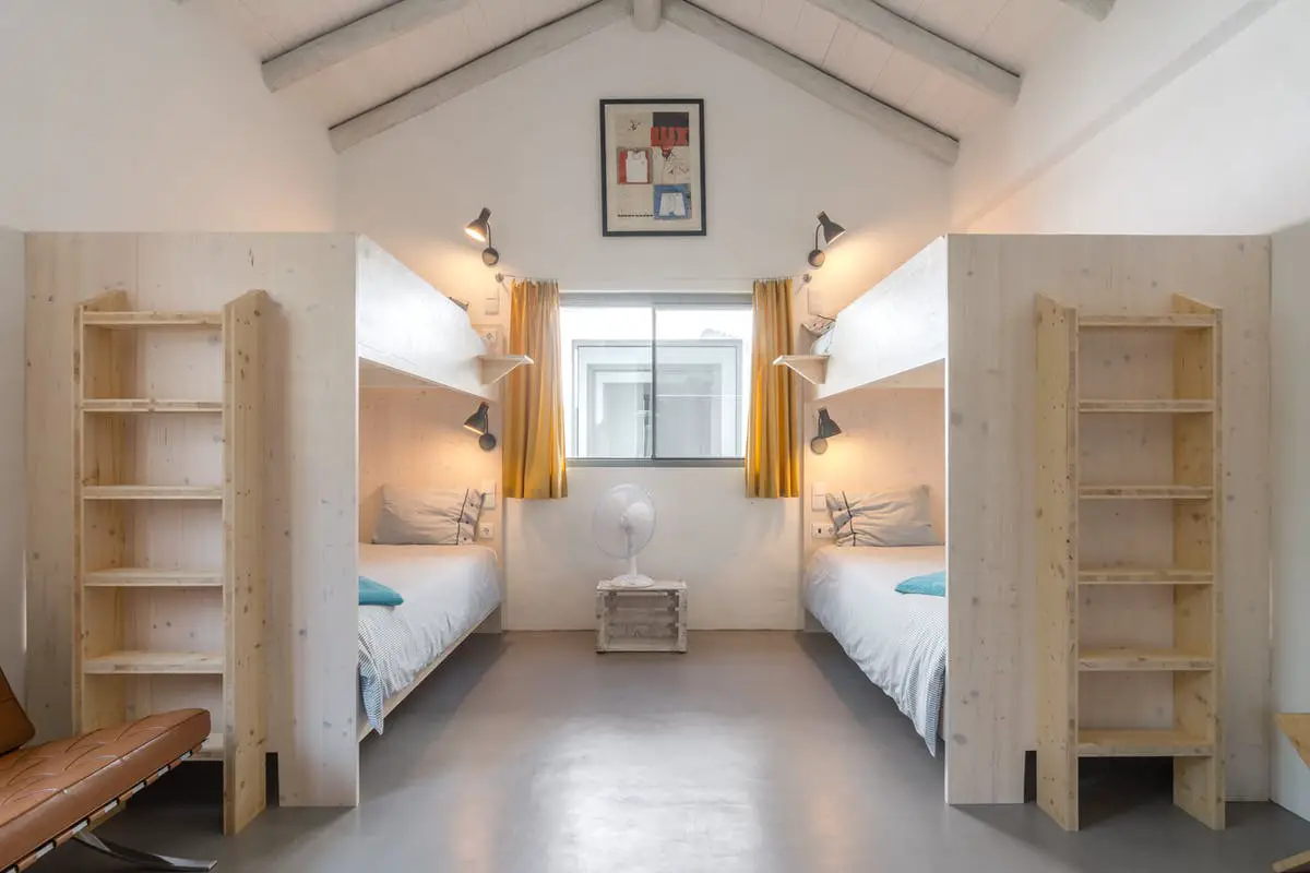 葡萄牙度假别墅 | 色彩斑斓的泳池边天堂-18