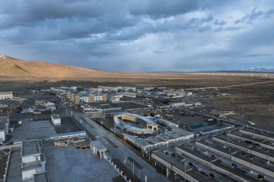 冈仁波齐下的卫生院丨北京八作建筑设计事务所有限公司-7