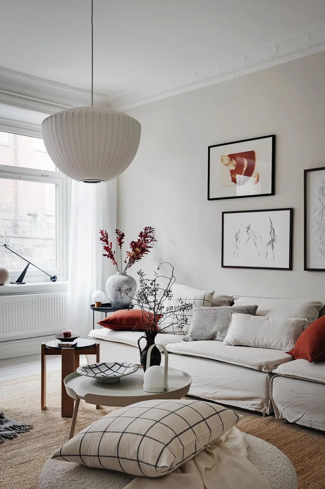 L 型布局厨房搭配小露台的家-13