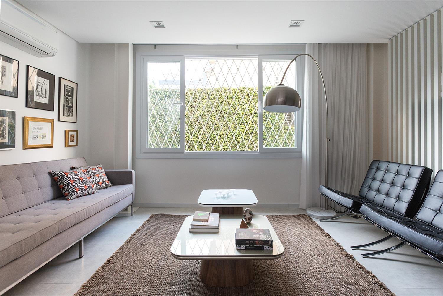 巴西 Casa Florêncio 住宅改造，极简风格与木质元素的完美结合-6