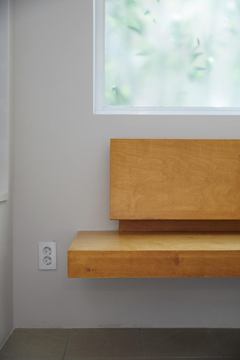 43 平米小户型的惊艳改造，极简主义的魅力展现-29