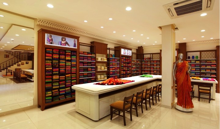 班加罗尔Thirumala Silks印度女装店面设计-6