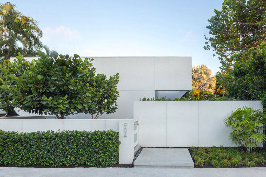 ‘Less is More’风格景观设计（佛罗里达热带简约住宅）丨美国-1