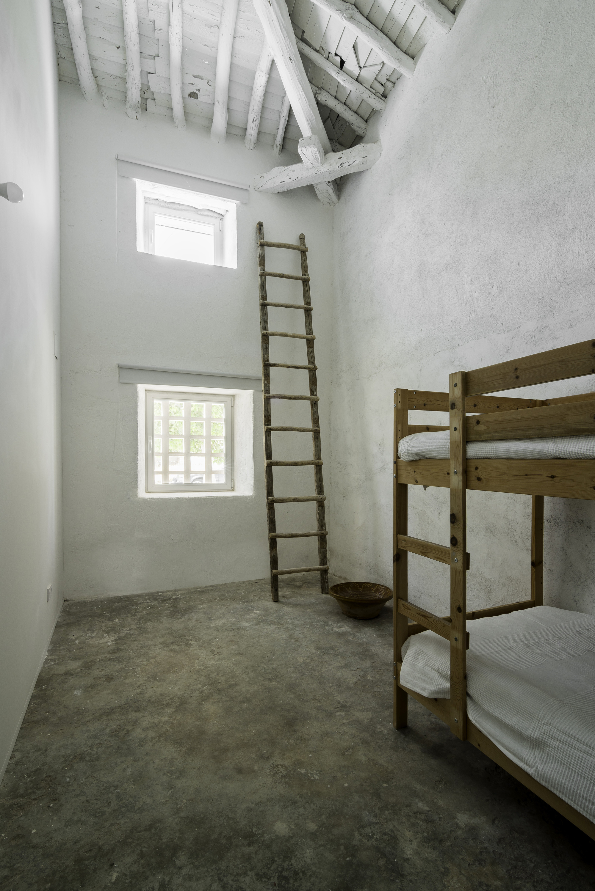 Barn Rehabilitation in a House / G+F Arquitectos-19