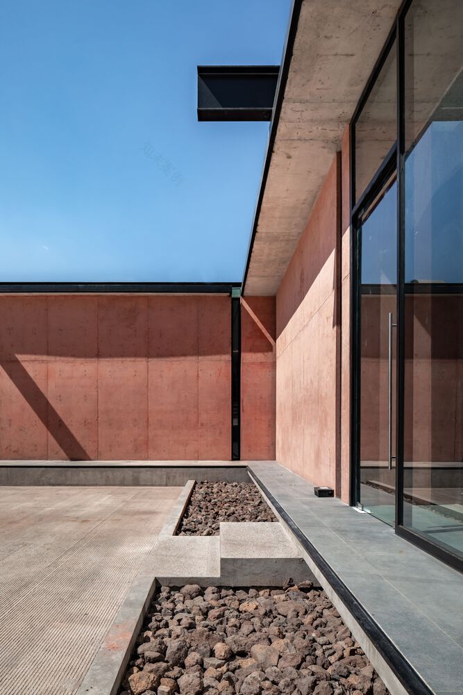 从工作状态抽离出来的员工餐厅设计丨戈者设计-3