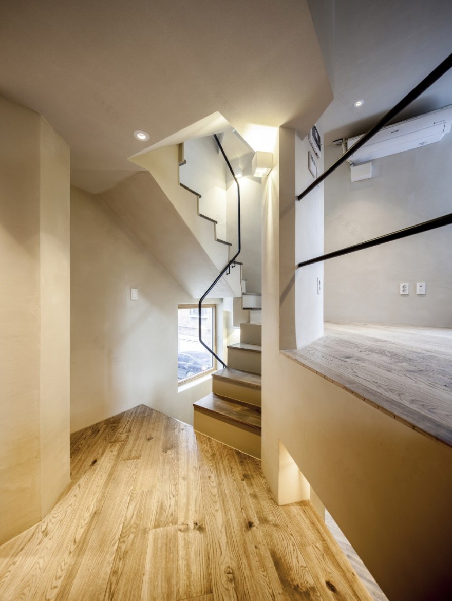 首尔“裂缝”之家 | 小地块中的大空间设计-52