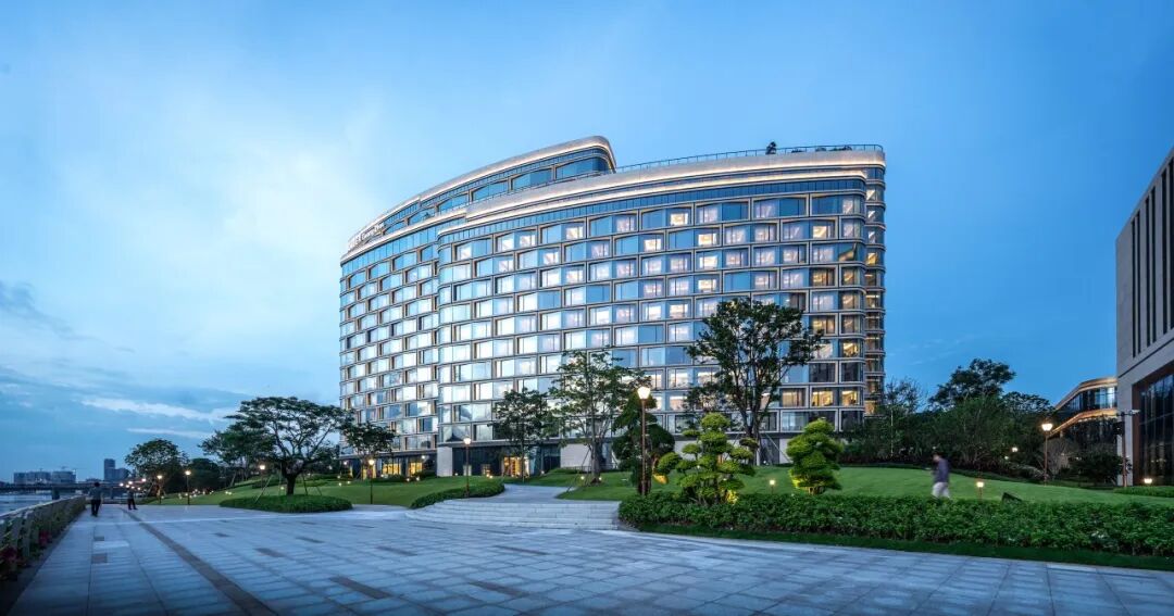 设计赋能，成就建筑美学典范▎华为广东区域总部-30