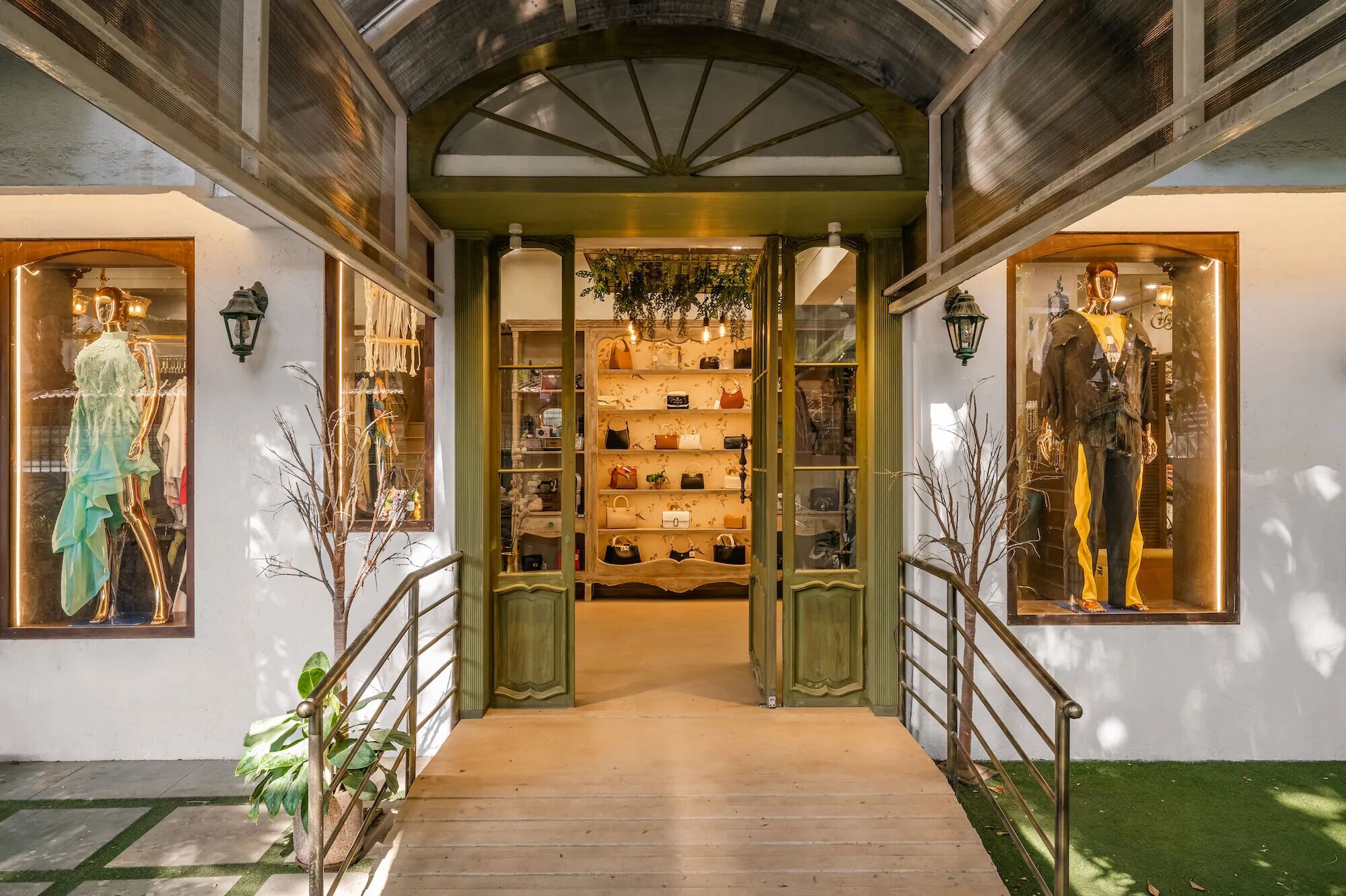 服装店丨印度丨Mindspace Interiors-0