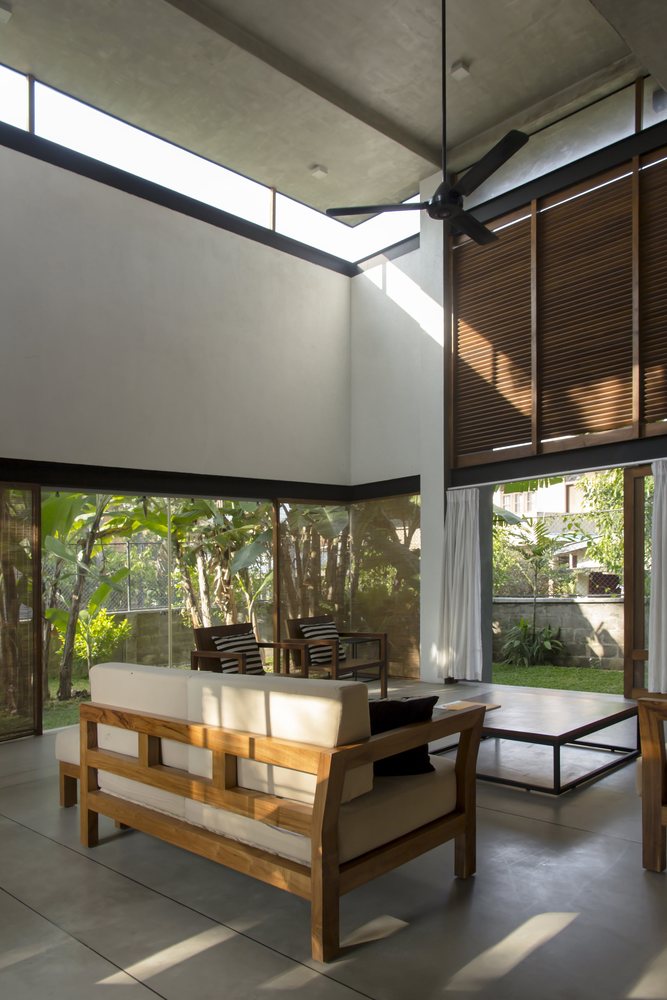 Robust Extents House  ICONCAST-40