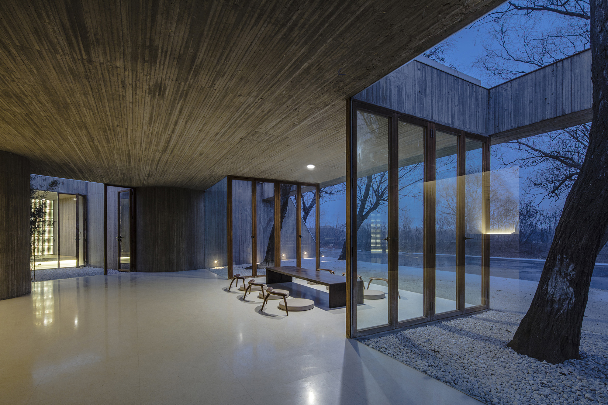 Waterside Buddist Shrine / ARCHSTUDIO-47