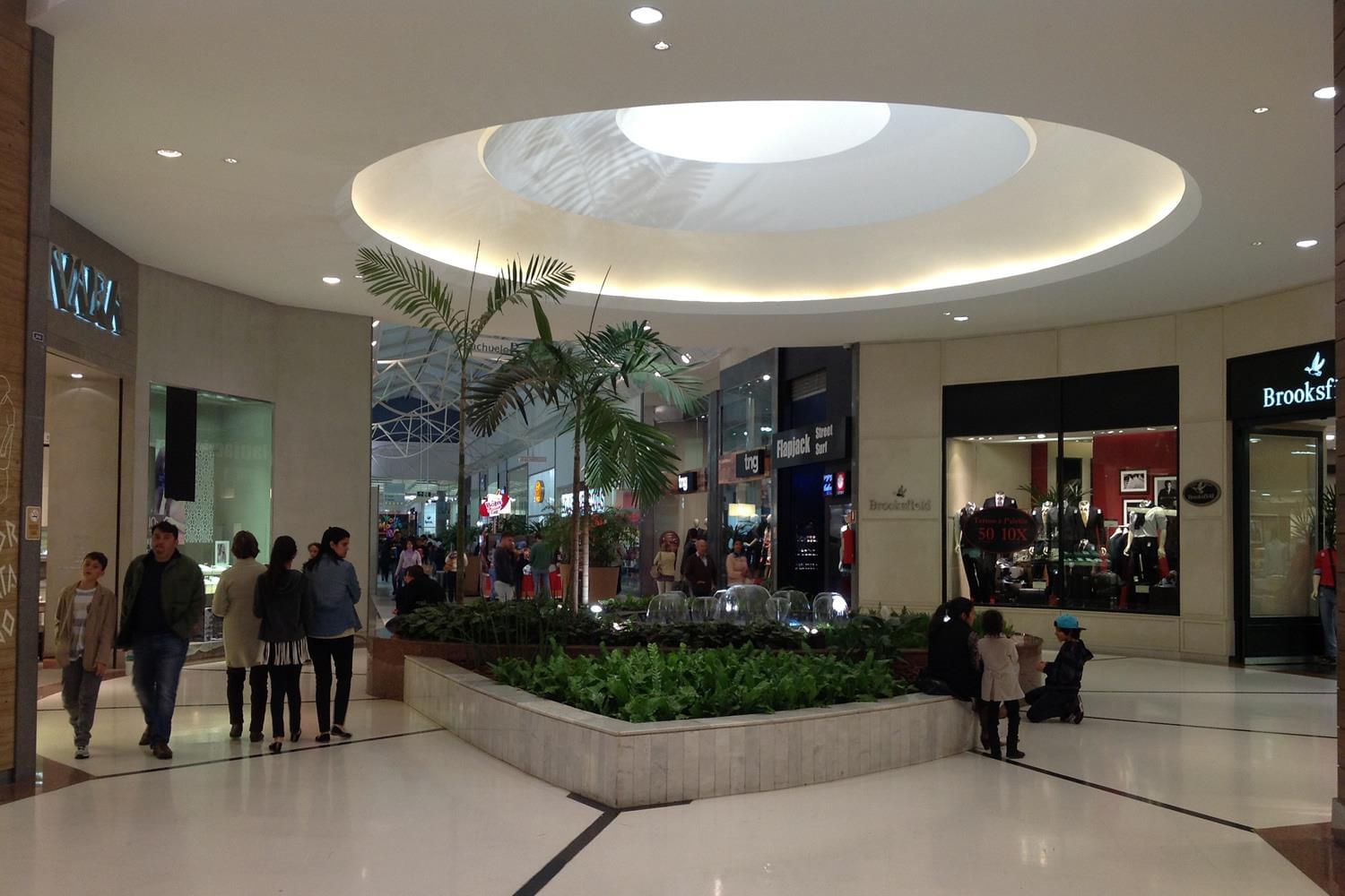 乌贝拉购物中心 | 垂直停车库与经济建筑模式的典范-5