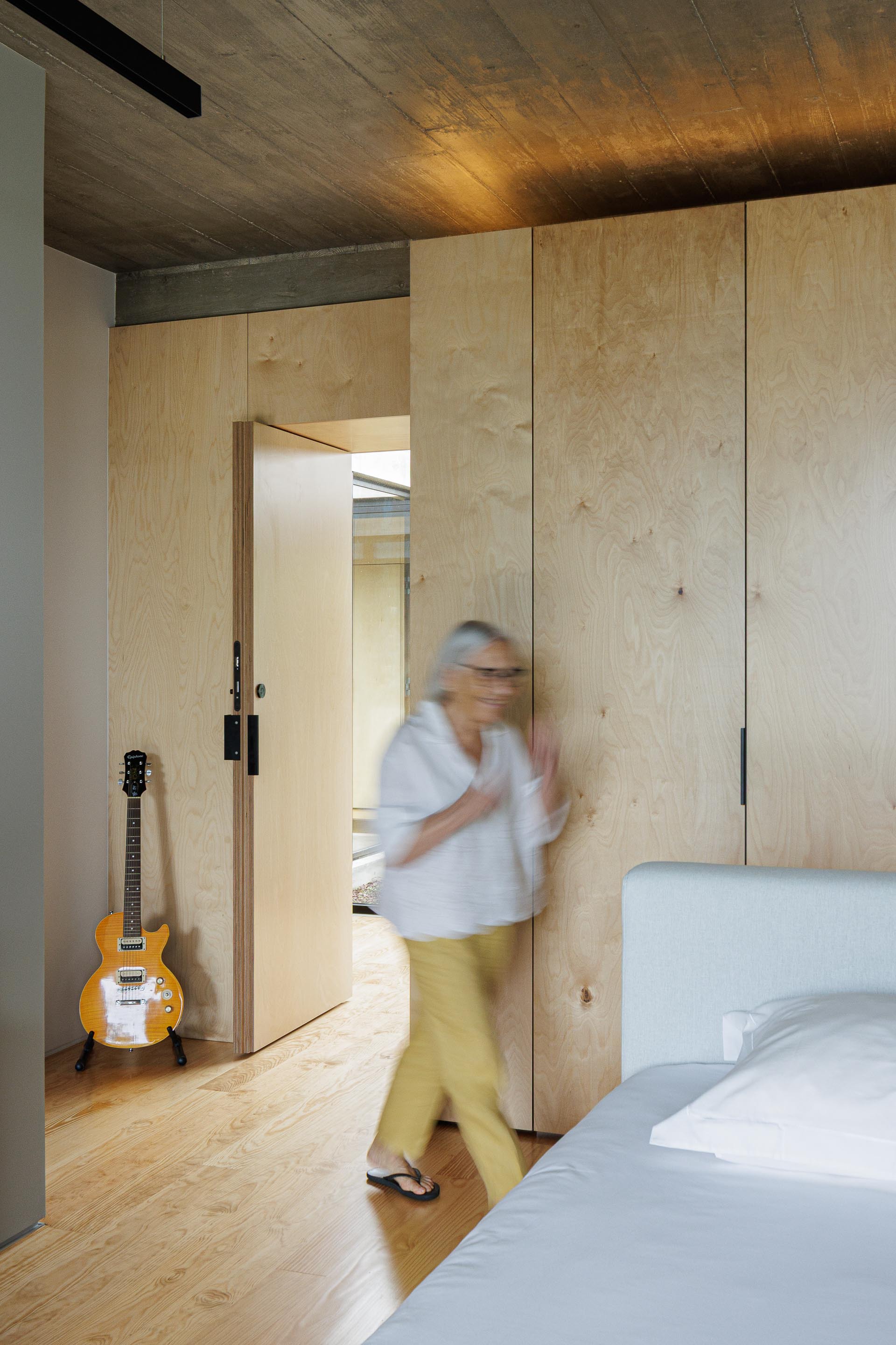 众议院CR(注:CR可能有多种含义,常见的有Continuing Resolution 即持续决议案,但由于缺乏具体语境,无法准确判定CR的意思这里按照信息提供流程,先给出此翻译,若CR有更准确的对应意思,可结合准确语境再次询问) 丨葡萄牙丨SO Arquitetura & Design-55