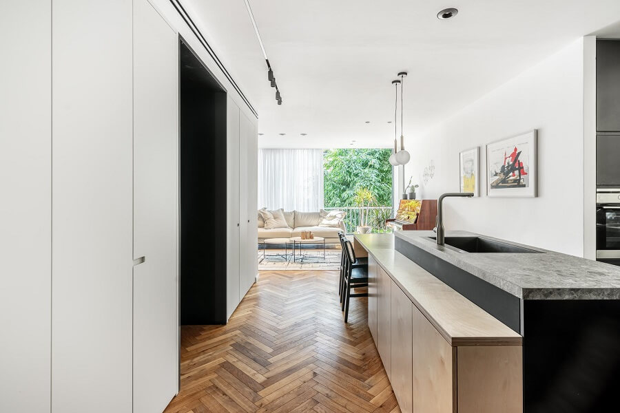 100 מר בתל אביב: המעצב של החבר שלי, מעצב שלי. - WALLS : WALLS-33