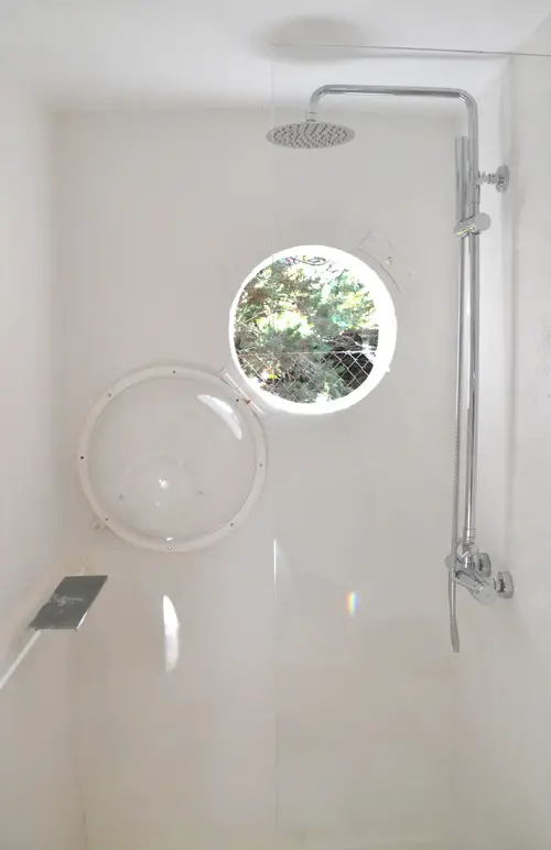 马德里 50m2 迷你之家 | 设计师巧妙运用镜子扩展空间-14