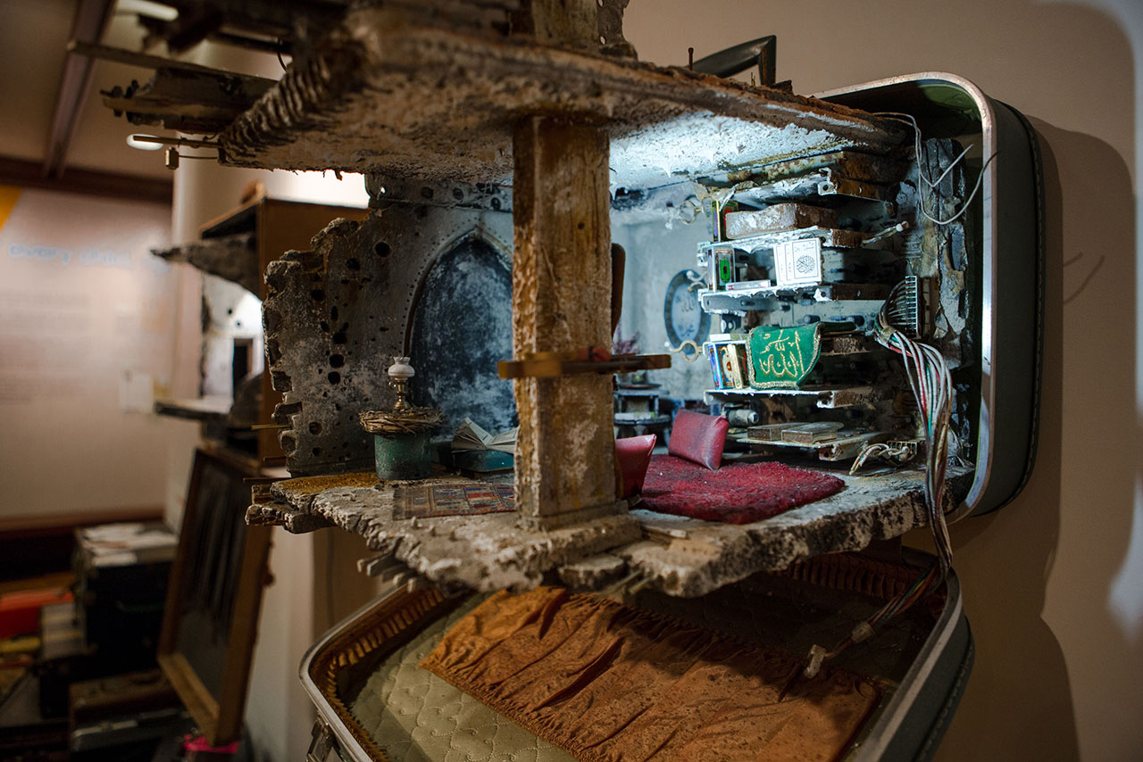 "UNPACKED | Refugee Baggage" 揭示难民真实生活-85