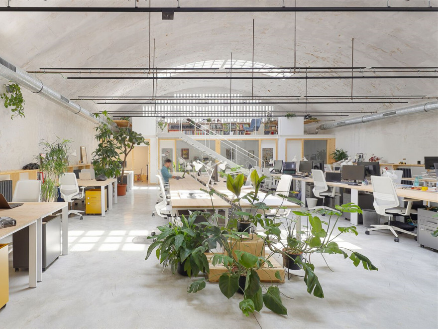 西班牙合作温室办公空间-2