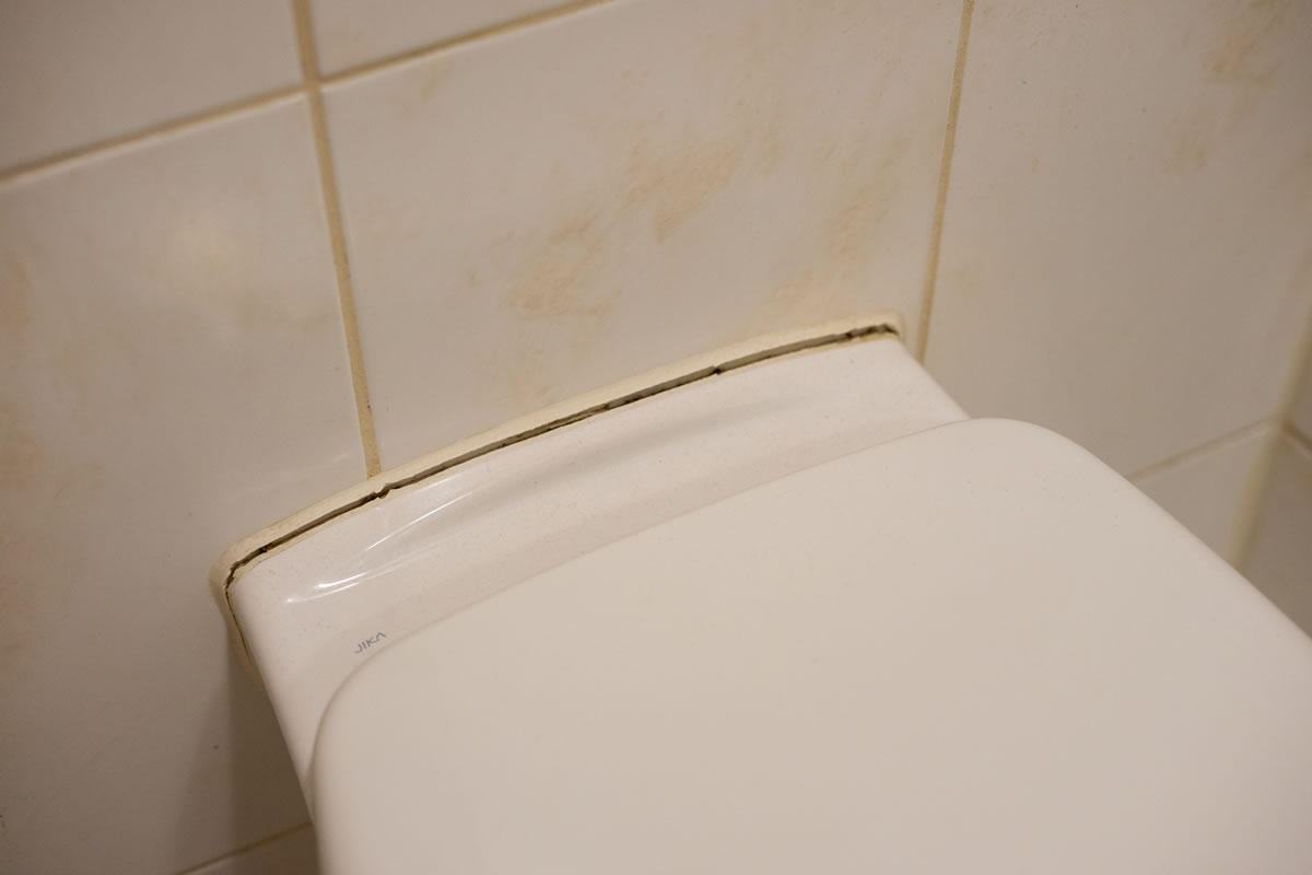 6㎡老旧卫生间翻新为功能性美居丨克罗地亚萨格勒布-20