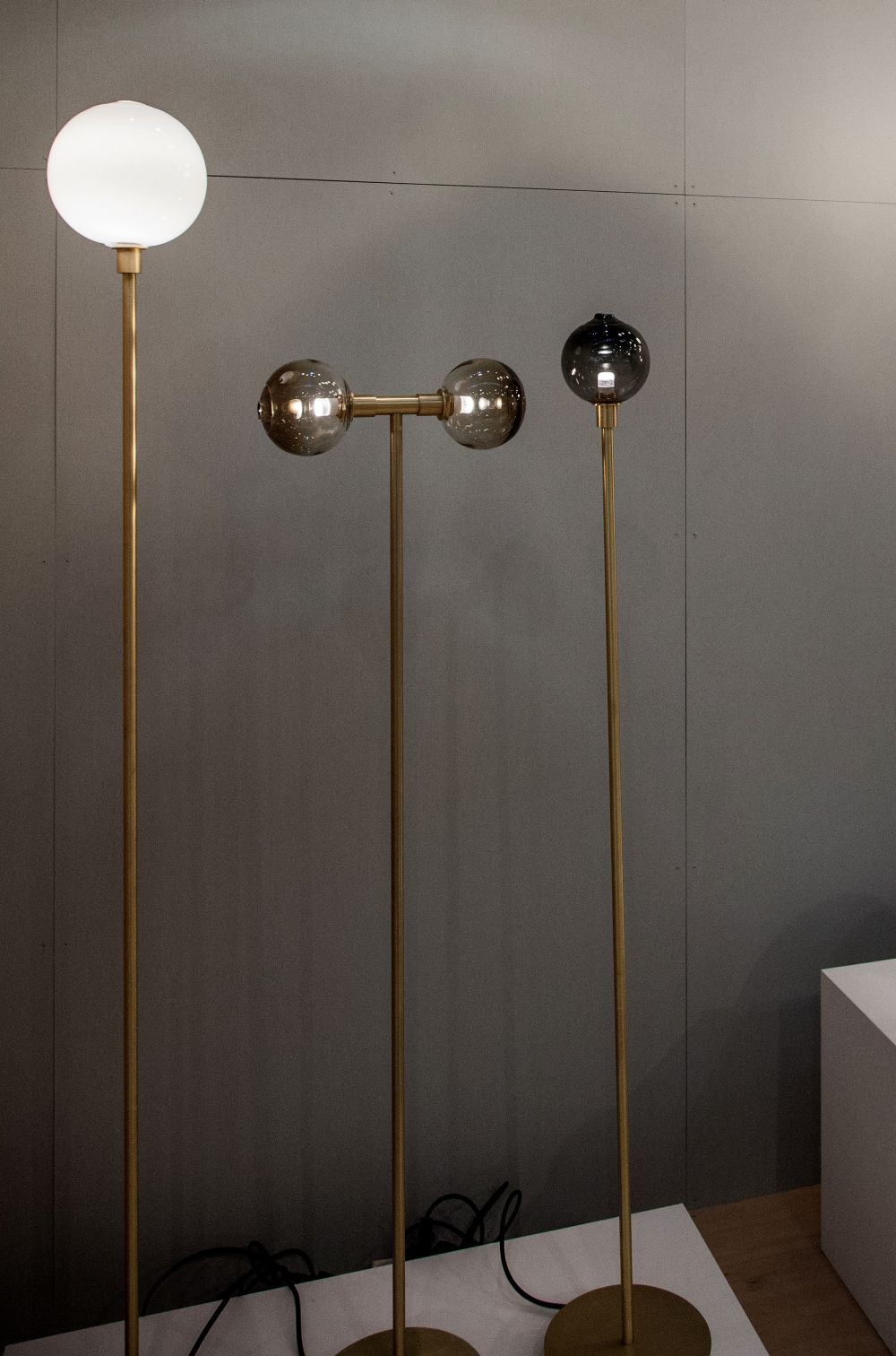 Modern Floor Lamps That Turn Artificial Lighting Into A Form Of Art-4