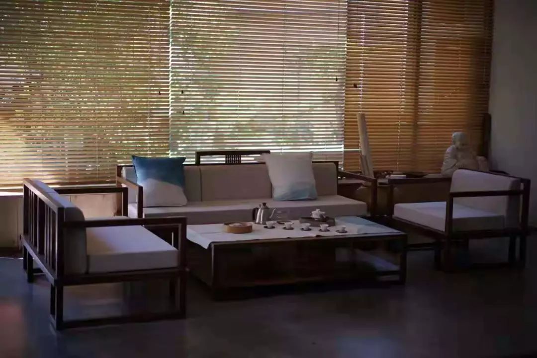 墨问禅意沙发 | 北美黑胡桃木的简约美学-31