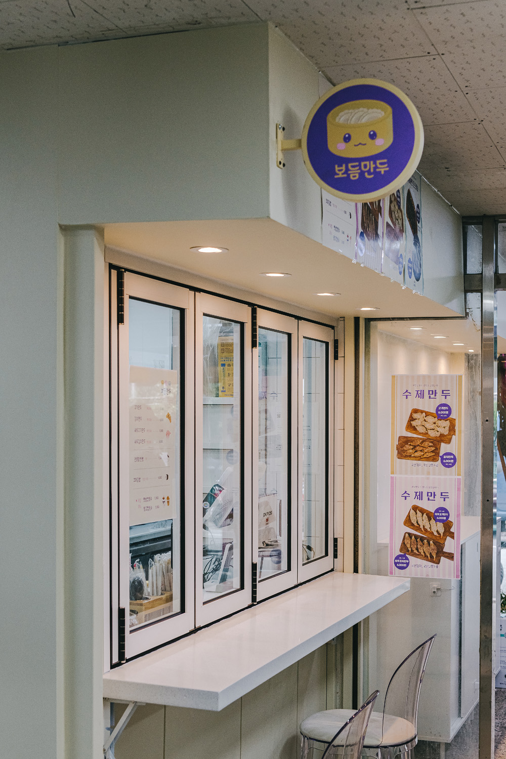 白色极简 | 6 层豪华别墅的室内设计惊喜-10