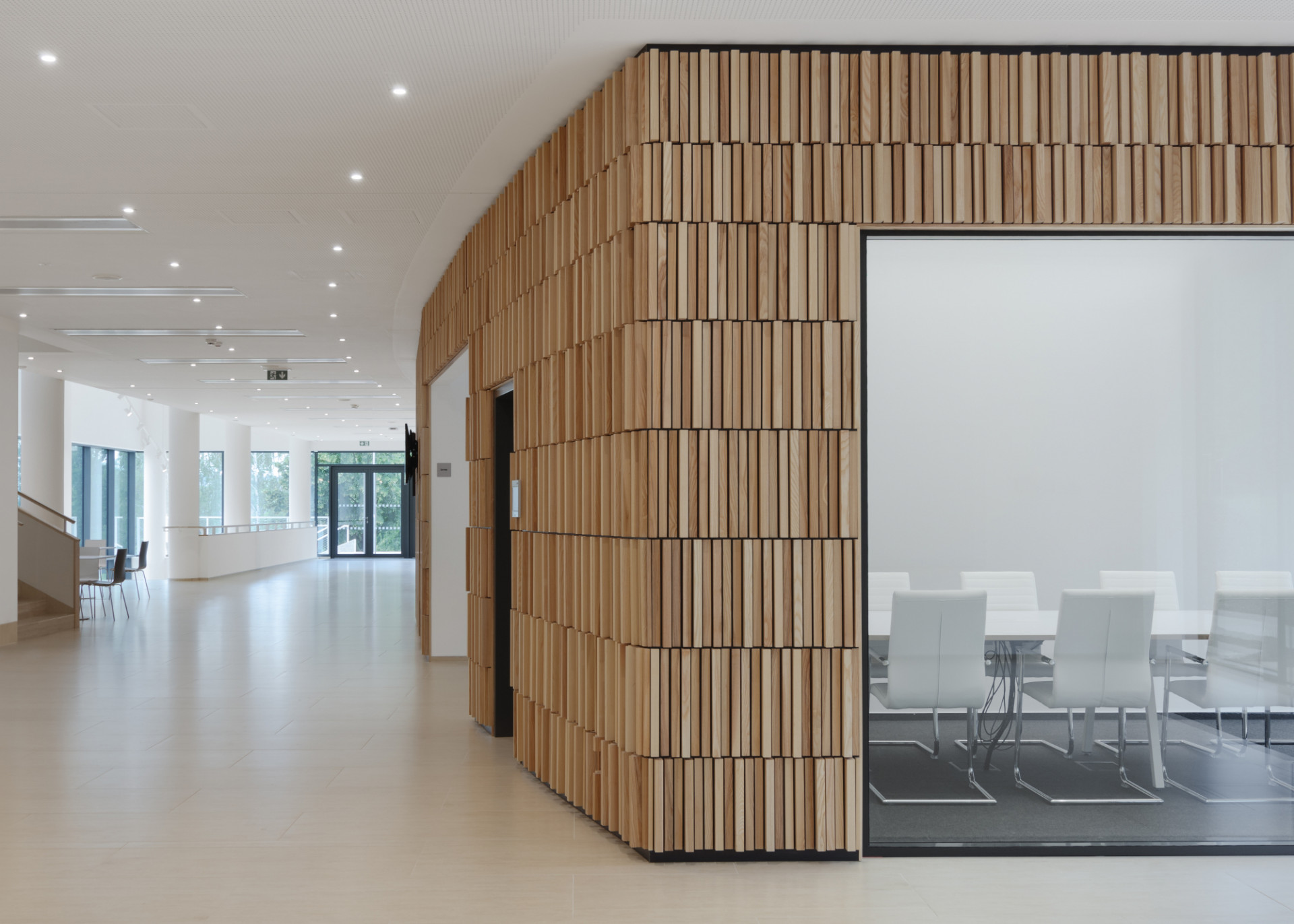      Katalog: majo architekti - Pavilon IMPAKT MFF UK
 |  EARCH.cz-80