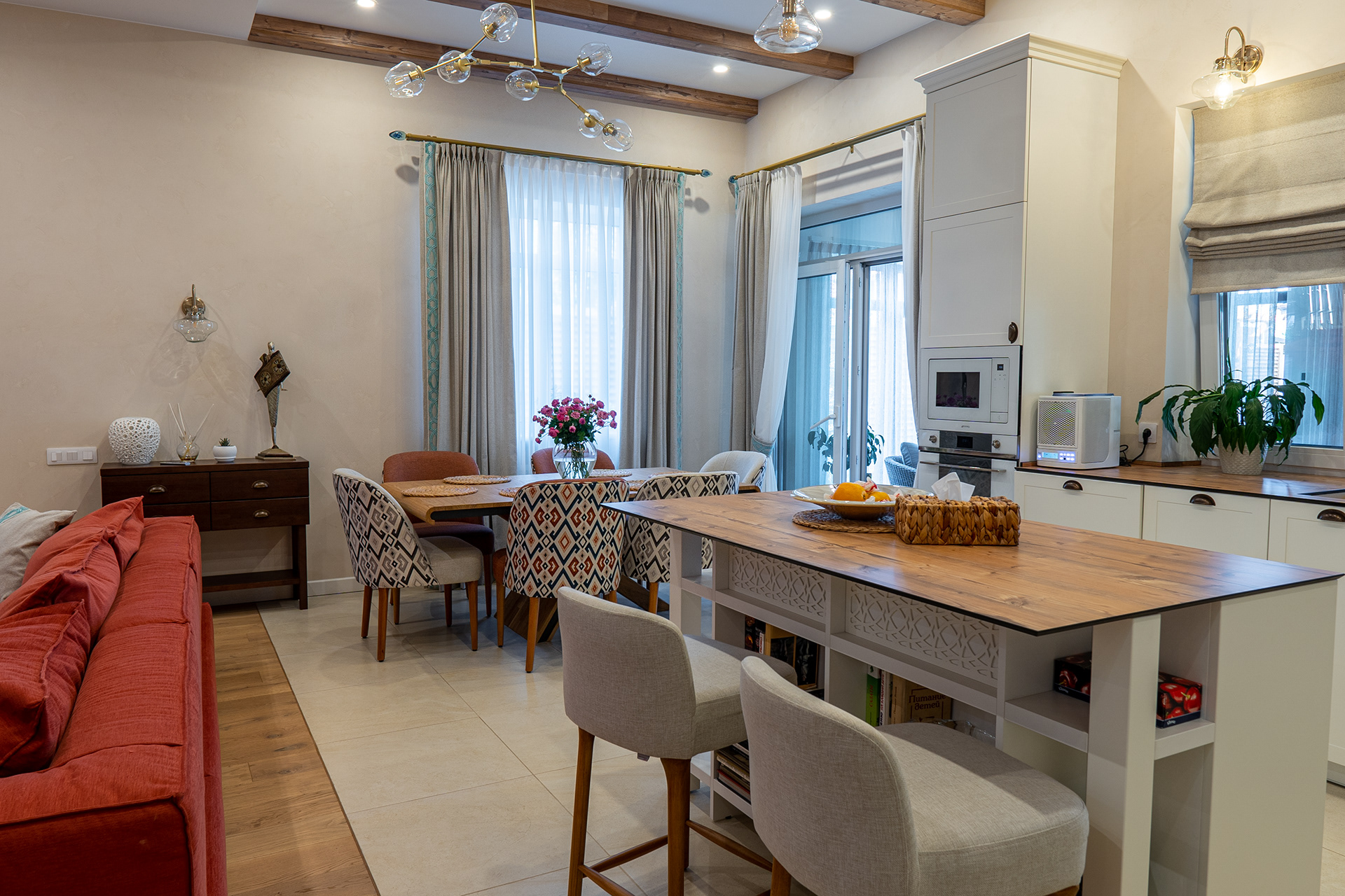 PRIVATE HOUSE: 300 sq.m, (Real)-2