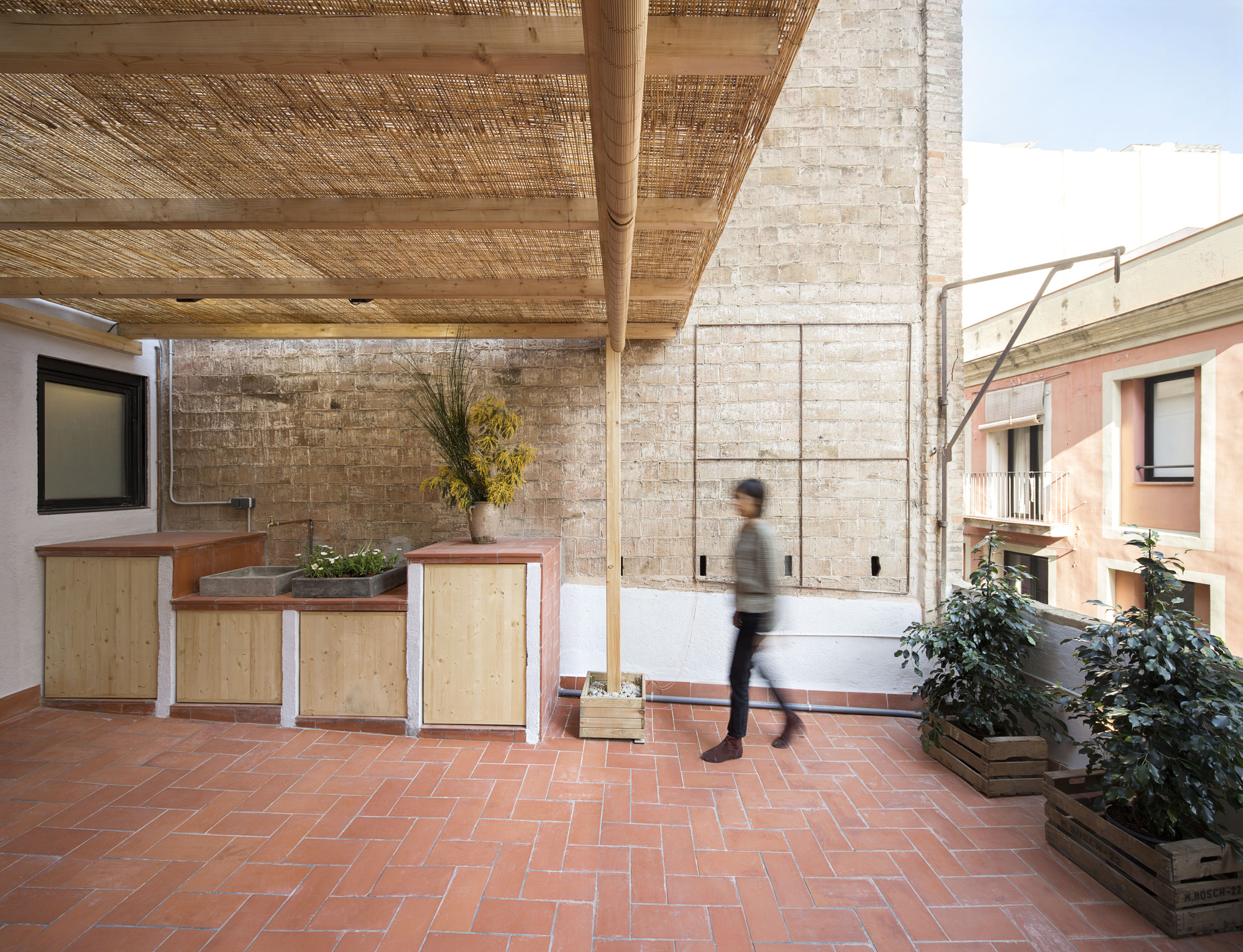 Small Attic in Gràcia  / NORA studio-21