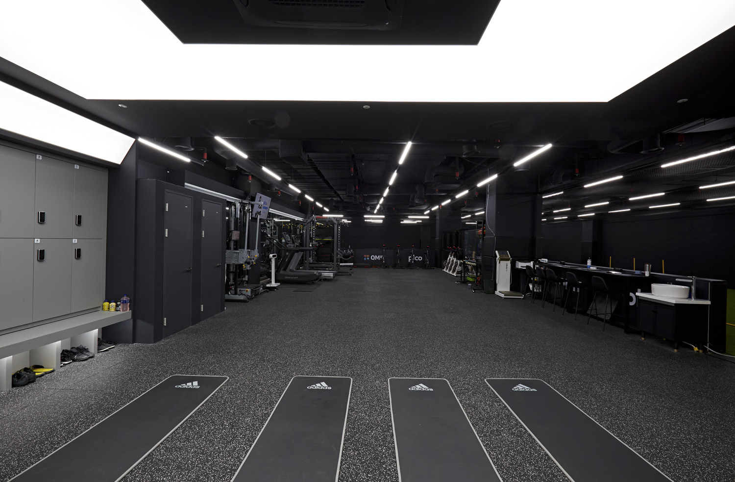 简约时尚的 120 平足球康复运动中心设计-6