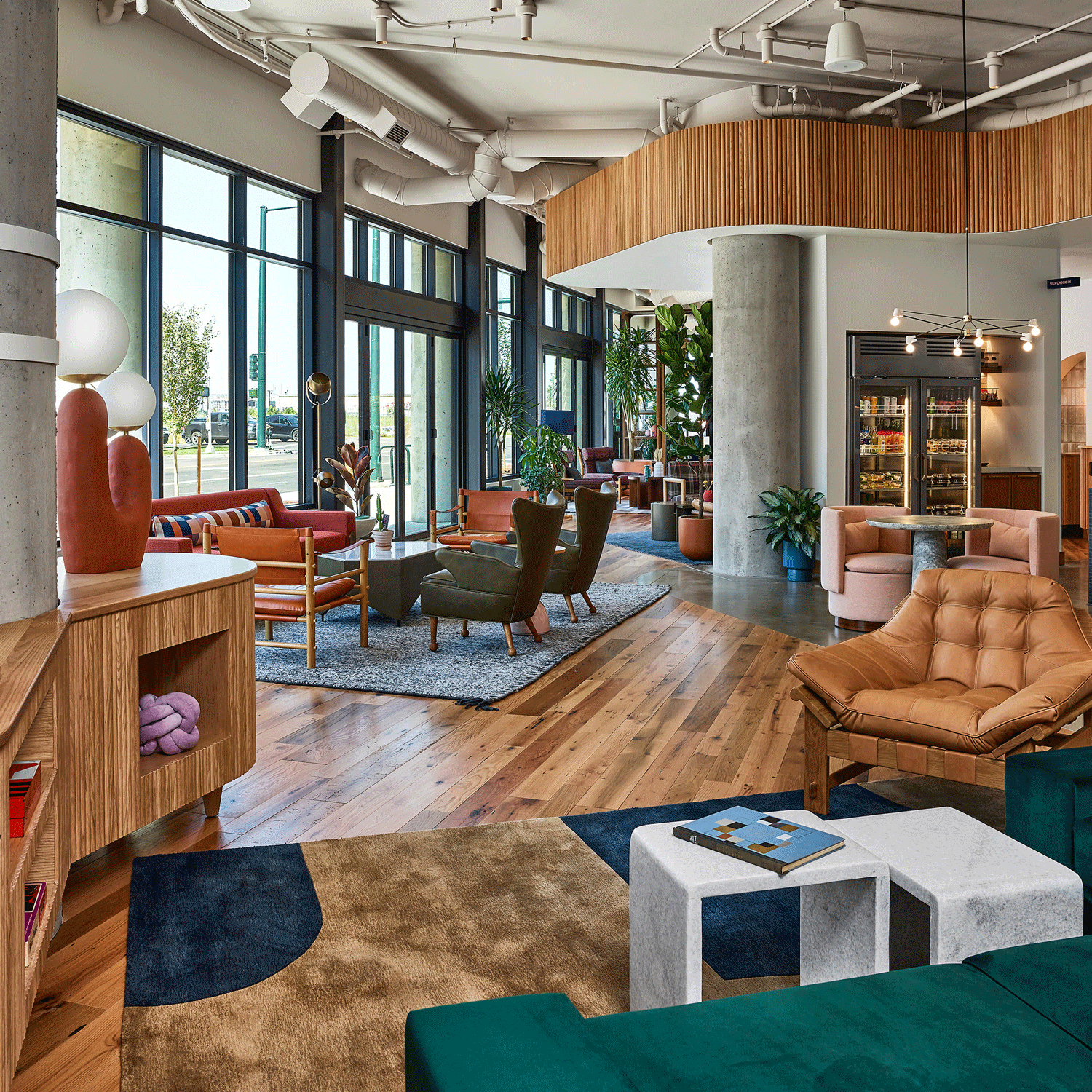 里诺猫鹊餐厅（注：如果Catbird是特定事物名称，RiNo 是 River North 的缩写，常指一些城市的特定区域，这里假设 Catbird 是餐厅名，RiNo 指里诺区，可根据实际情况调整） 丨美国丹佛丨OMFGCO-21